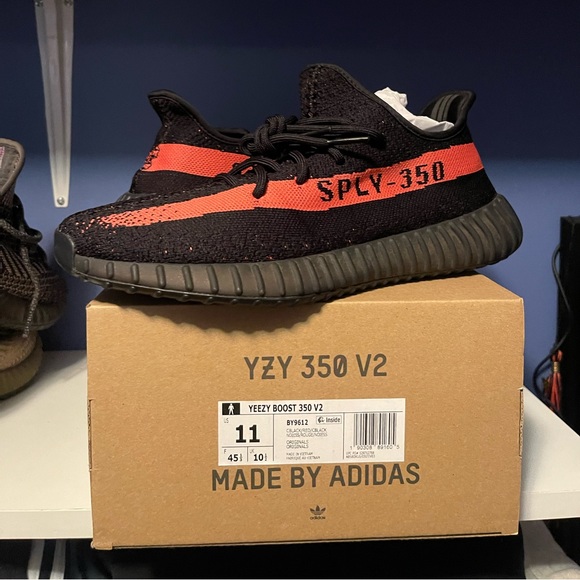 Lightly Used Yeezys